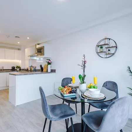 Cosy 2 Bed Apt N City Centre & Mediacity Manchester Exterior photo